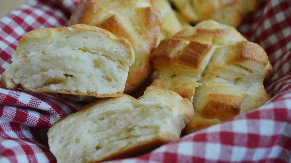 Kako se pravi banatska pogača, simbol pažnje za drage goste (RECEPT) 1