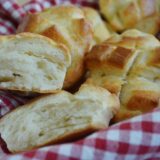 Kako se pravi banatska pogača, simbol pažnje za drage goste (RECEPT) 3