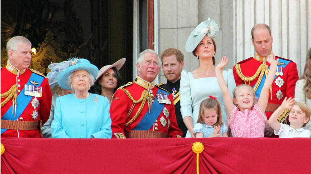 (INFOGRAFIKA) Ko je sledeći u redu za britanski presto: Sve o članovima kraljevske porodice 1