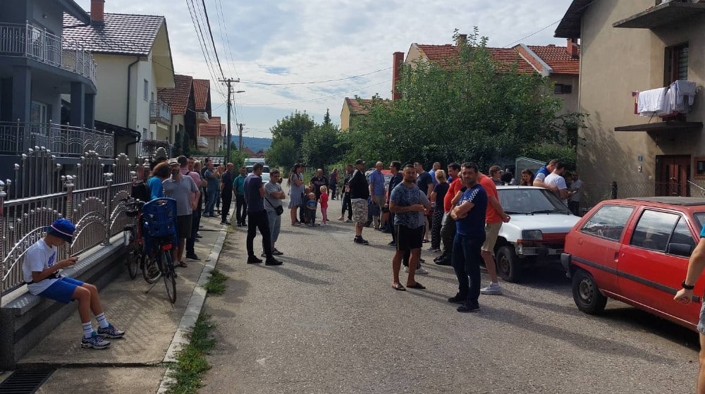 Izvršitelji uzimaju kuću zbog duga od 150.000 dinara: Privremeno odloženo iseljenje porodice Dinić iz Zaječara 4
