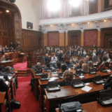 Administrativni odbor Skupštine Srbije zamolio poslanike da se dogovore oko rasporeda sedenja 1