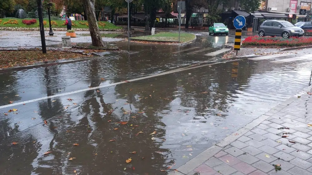 Jako nevreme praćeno kišom i gradom "paralisalo" Zaječar 3