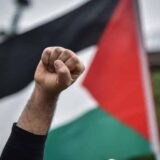 Nasilni sukobi na Zapadnoj obali: Stotine Palestinaca bacalo kamenje na vozila palestinske uprave 10