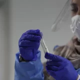 U Grčkoj za nedelju dana 40.100 novih slučajeva zaraze korona virusom, 180 umrlo 6