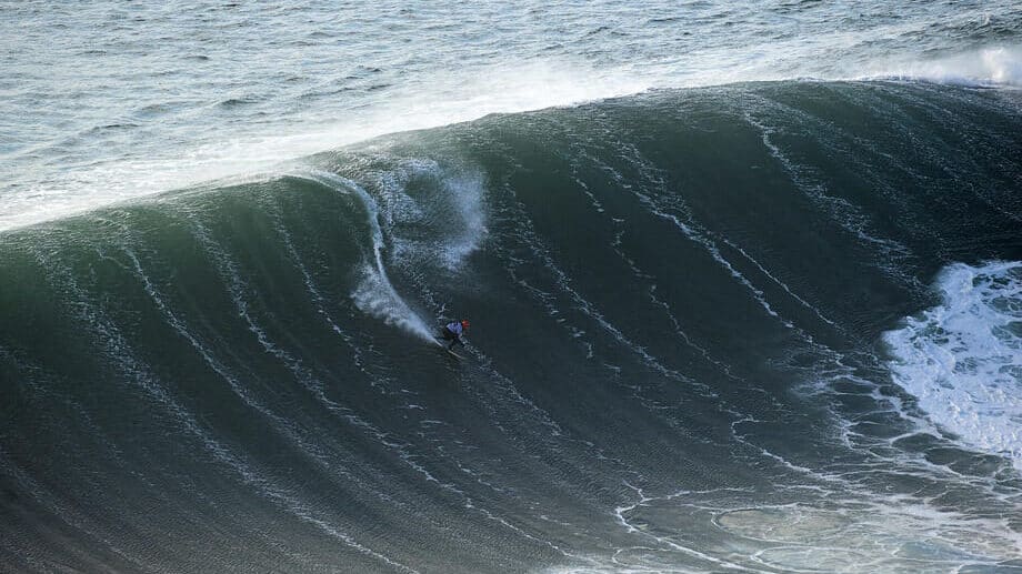 Evropski gradić sa najvećim talasima na svetu: Od mirnog ribarskog mesta postao surferska meka 2 Evropski gradić sa najvećim talasima na svetu: Od mirnog ribarskog mesta postao surferska meka 2