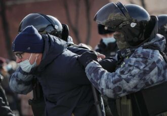 "Ne mobilizaciji!": Više od 1.300 ljudi uhapšeno na antiratnim demonstracijama u Rusiji 2