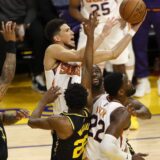 Posle suspenzije, Sarver prodaje i Sanse i Merkjuri 4