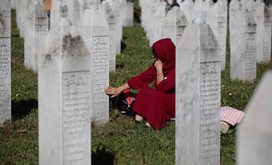 Autorski tekst potpredsednika Svetskog jevrejskog kongresa: "Zašto je grupa Jevreja došla da oplakuje žrtve genocida u Srebrenici?" 1