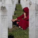 Autorski tekst potpredsednika Svetskog jevrejskog kongresa: "Zašto je grupa Jevreja došla da oplakuje žrtve genocida u Srebrenici?" 6