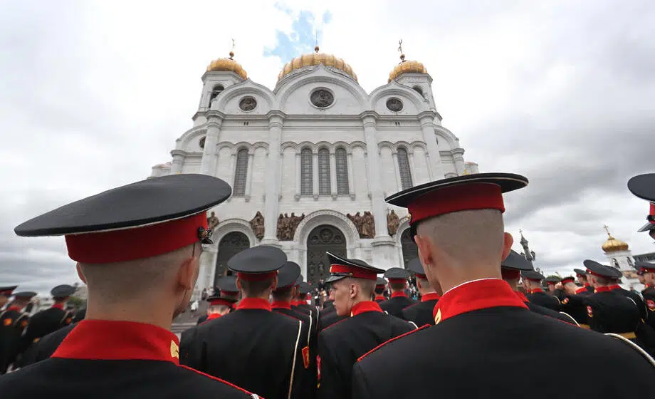Dmitrij Medvedev: Više od 325.000 ljudi priključilo se ruskoj vojsci od početka godine 1