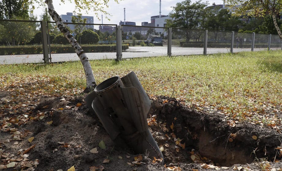 Desetoro poginulih i ranjenih od ruskog raketnog pogotka stambene zone u Zaporožju 1