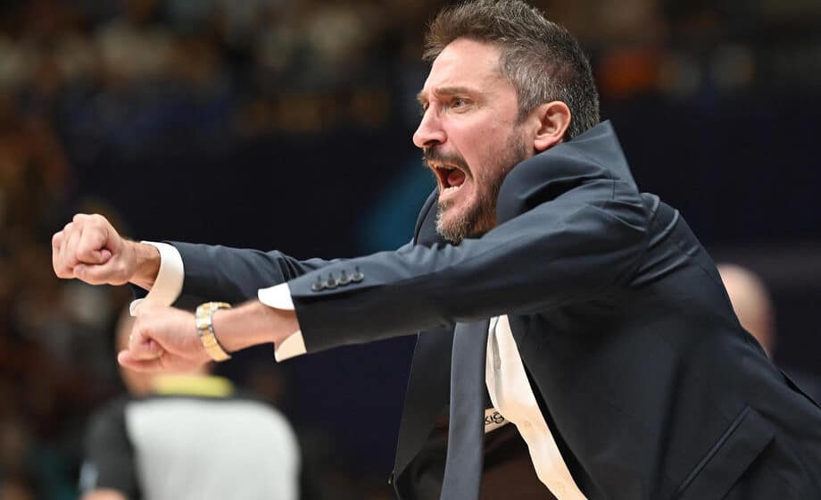 "Atomska muva" na klupi Italije čiji će performans "Orlovi" upamtiti: Ko je Đanmarko Poceko? 1