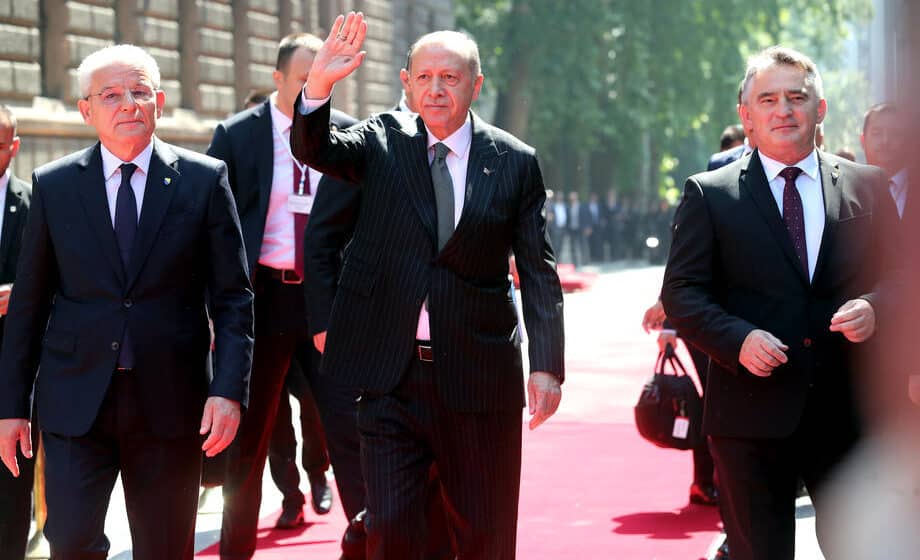 Erdoganovo "ne" Šmitovom nametanju šamar je i Milanoviću i Plenkoviću 1