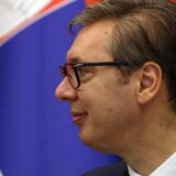Vučić pokazao papir da je Slaviša Ristić iz budžeta Kosova dobio 120.960 evra, Ristić poručio da će predsednik to morati da dokaže 8