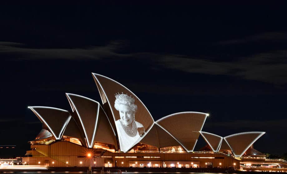 Dugogodišnje pripreme i upitni članci: Kako su australijski mediji izveštavali o kraljičinoj smrti? 1