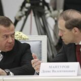 Medvedev ponovo šokira izjavom: Rusija ima pravo da upotrebi nuklearno oružje 12