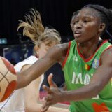 (VIDEO) Neverovatne scene: Čađo davala izjavu, Malijke se pobile 10