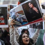 "Ovo je revolucija žena": Kako je smrt mlade pripadnice Kurda podstakla žene na bunt širom Irana 6