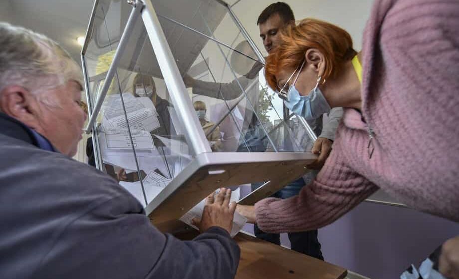 Proruski zvaničnici u Ukrajini: Tri okupirane regije glasale za pripajanje Rusiji 16