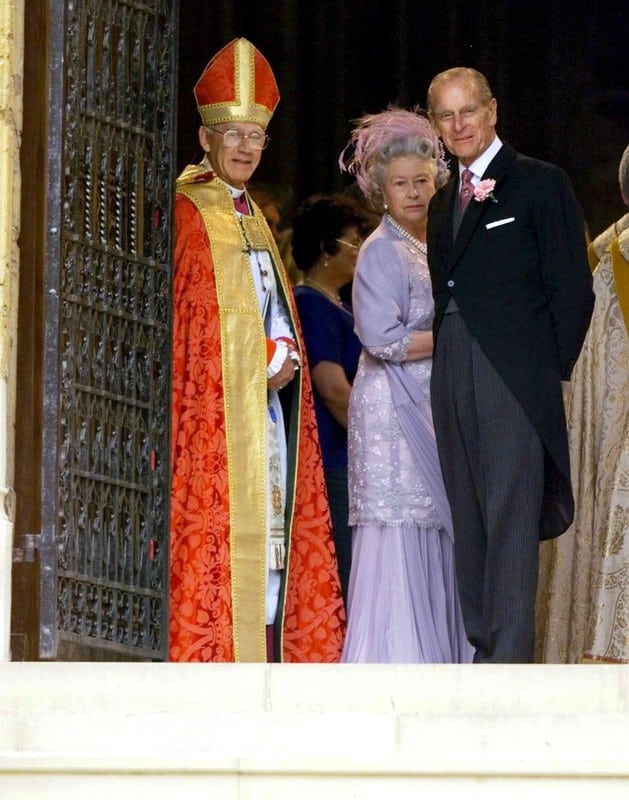 Tajni život Elizabete Vindzor: Dadilja koja je pokušala samoubistvo, muž "krvava ameba" i dokumentarac koji je postao PR katastrofa 2 Tajni život Elizabete Vindzor: Dadilja koja je pokušala samoubistvo, muž "krvava ameba" i dokumentarac koji je postao PR katastrofa 2