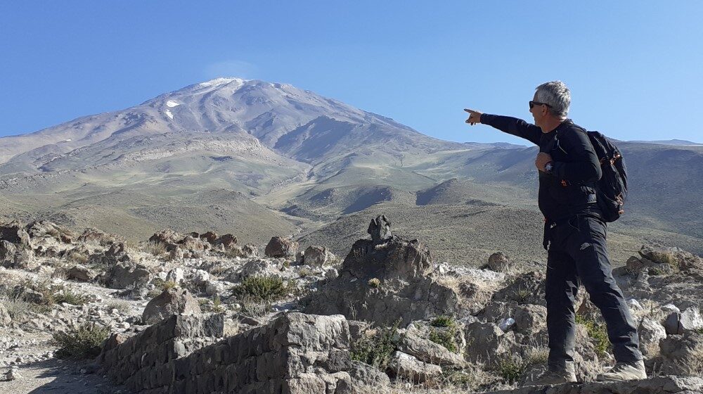 Sedamdesetogodišnji Zaječarac Žika Branković popeo se na “krov” Irana 1