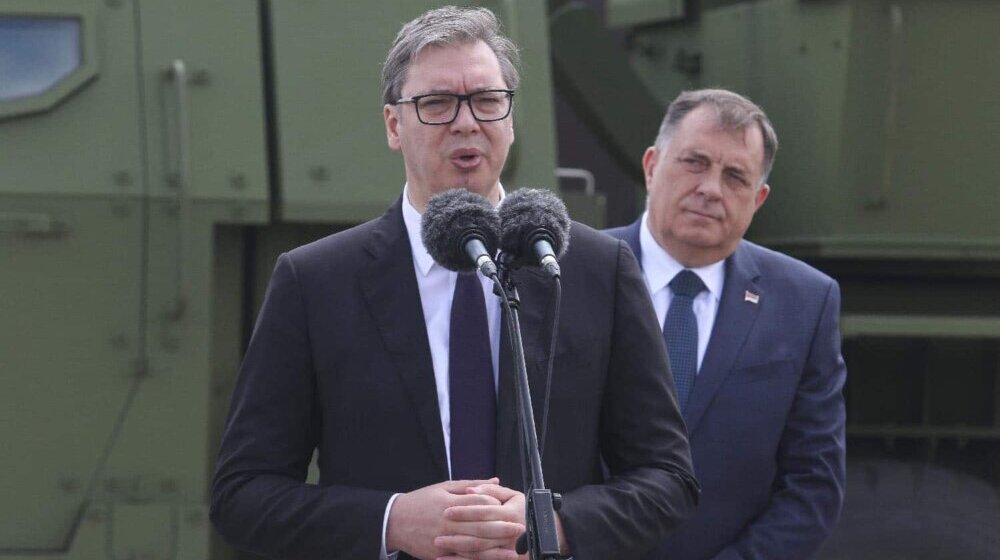 Dodik zadovoljan prikazom naoružanja Vojske Srbije, Vučić smatra da treba kupiti još 1