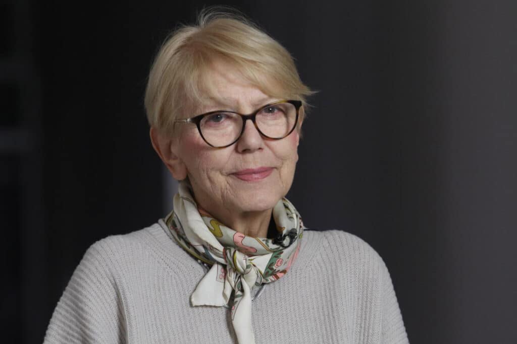 Da li su Srbi vidljivi samo na barikadama, kao što tvrdi premijerka Brnabić? 2 Da li su Srbi vidljivi samo na barikadama, kao što tvrdi premijerka Brnabić? 2