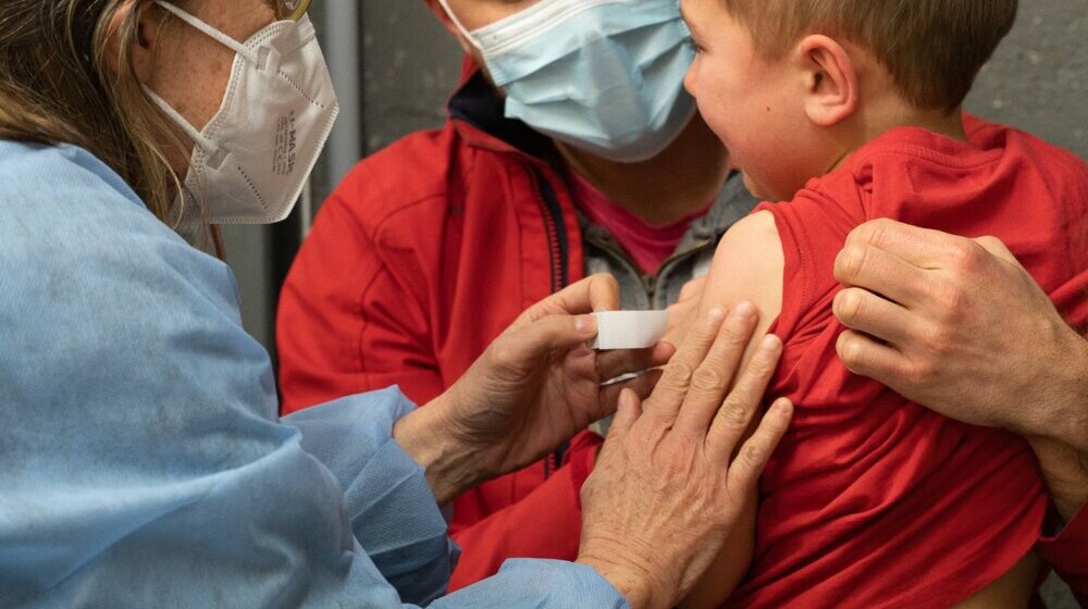 Šta je razlog sve manjeg broja vakcinisane dece u Srbiji? 1