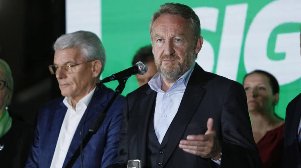 Izetbegović u Potočarima: Ono što nisu u ratu uspeli puškama i tenkovima, pokušavaju da završe danas 1