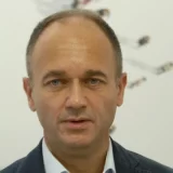 "Nije nam nikakva uteha što će i Vučić sa svima nama u ambis" 12