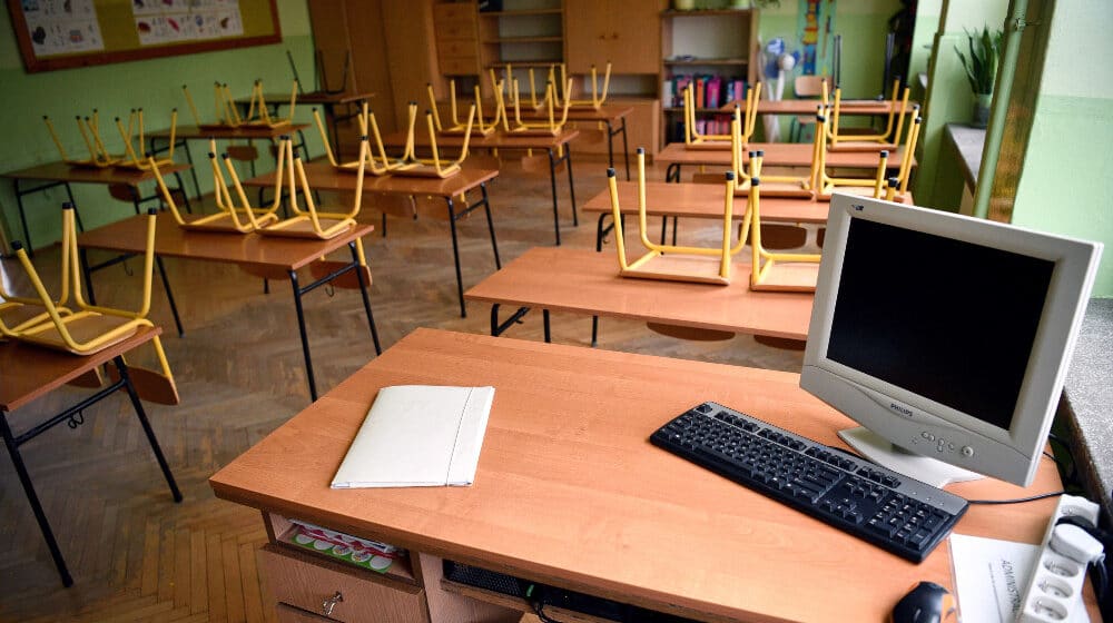 Sindikat obrazovanja Srbije: Poskupljenja obezvredila plate u prosveti 1