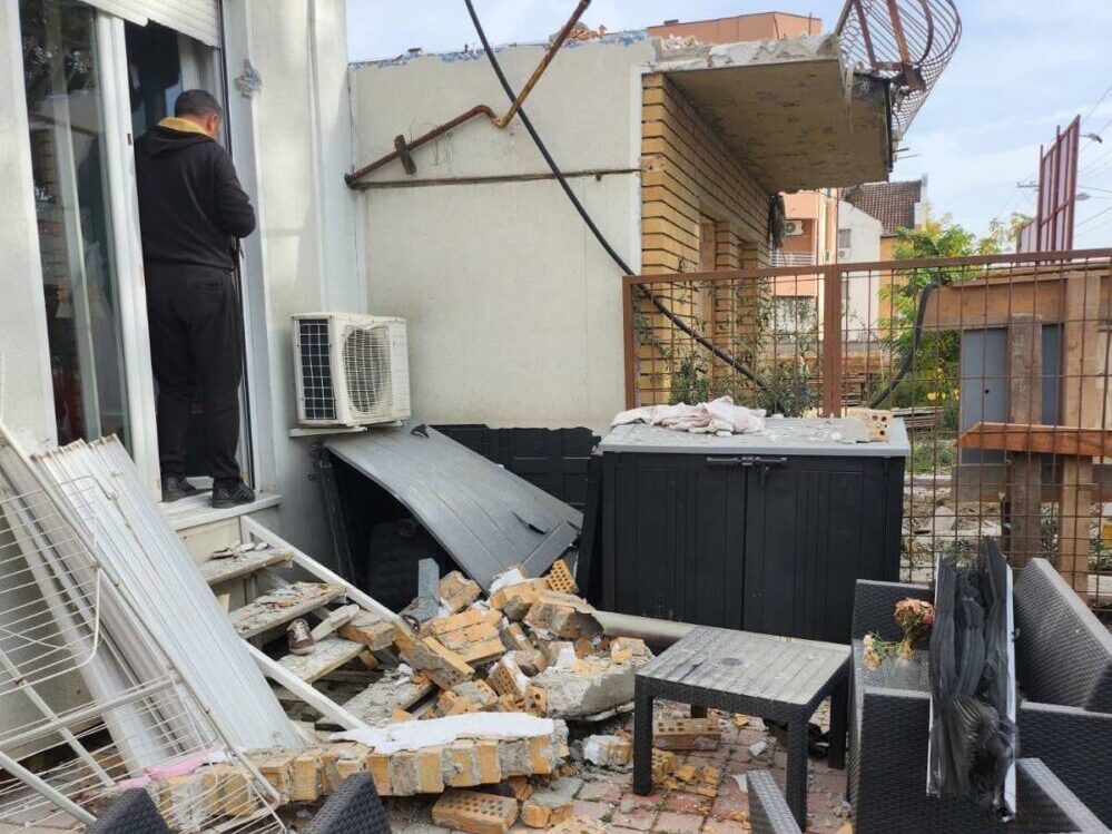 Južni Telep postaje nova Grbavica u Novom Sadu: Investitor rušio staru kuću pa oštetio zgradu pored 2