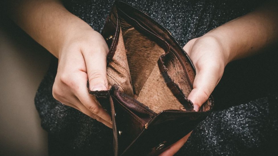 Srbija i cene: Ko je danas siromašan u Srbiji - šta kažu podaci, a šta novčanik 1 prazan novčanik