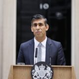Britanski premijer Riši Sunak kažnjen zato što nije vezao pojas 10
