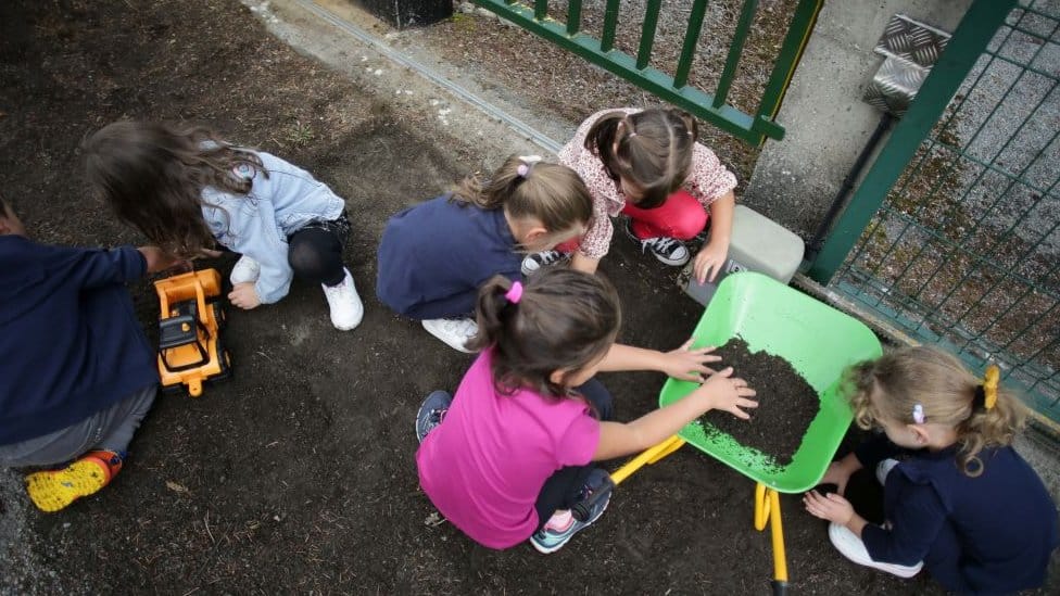 Svetski dan učitelja i Srbija: Profesija koja opstaje zbog ljubavi 2 dvorište škole