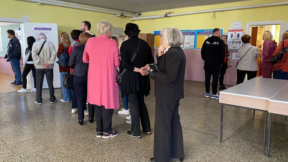 Izbori u BiH: Posle prigovora opozicije novo brojanje glasova za predsednika Republike Srpske, odlučila CIK 9 Glasanje u Banjaluci