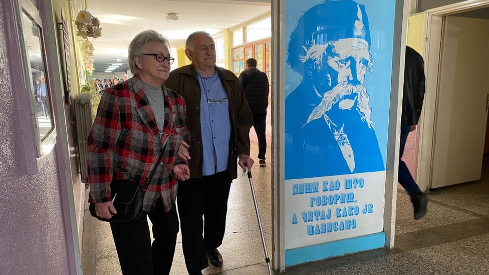 Izbori u BiH: Posle prigovora opozicije novo brojanje glasova za predsednika Republike Srpske, odlučila CIK 10 par na glasanju u Banjaluci