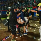 Tragedija, fudbal i Indonezija: „Suzavac je bio svuda oko nas, ljudi su umirali na stadionu" 15