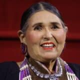 Holivud, Amerika: Preminula indijanska glumica Malo Pero kojoj se Oskar izvinio posle pola veka 6