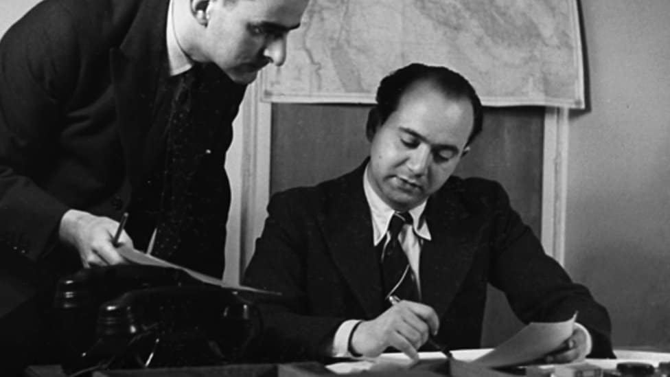 Prezenter Ahmad Kamal Surur Efendi bio je prvi glas arapskog BBC servisa 1938. godine
