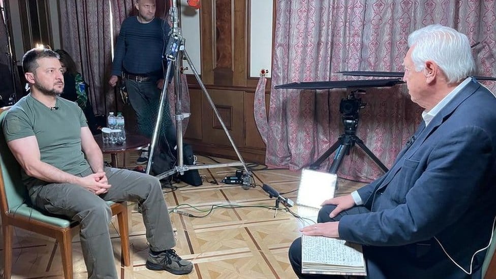 Ukraine's President Zelensky (L) with the BBC's John Simpson