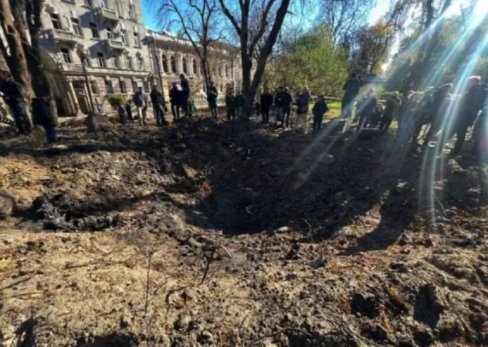 Rusija i Ukrajina: Novi ruski napadi širom Ukrajine, britanski obaveštajci tvrde da nema naznaka da Moskva namerava da iskoristi nukelarno oružje 2 kijevski park