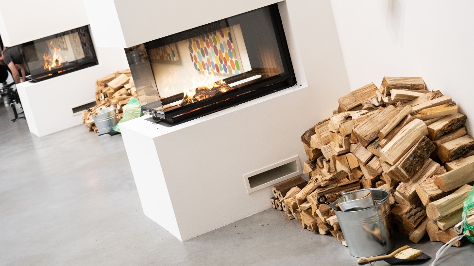 Tehnologija i umetnost: Engleski umetnik spalio stotine slika pošto ih je prodao u virtuelnom formatu 2 London's Newport Street Gallery