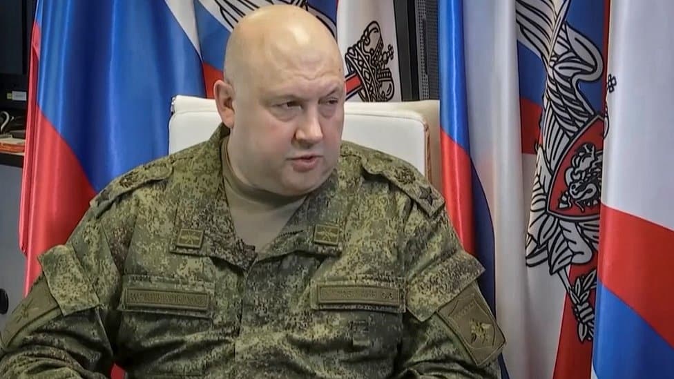 Rusija i Ukrajina: Putin proglasio ratno stanje u četiri okupirana ukrajinska regiona i poručio da se granatiranje nastavlja 4 Sergei Surovikin (Russian Defence Ministry photo)