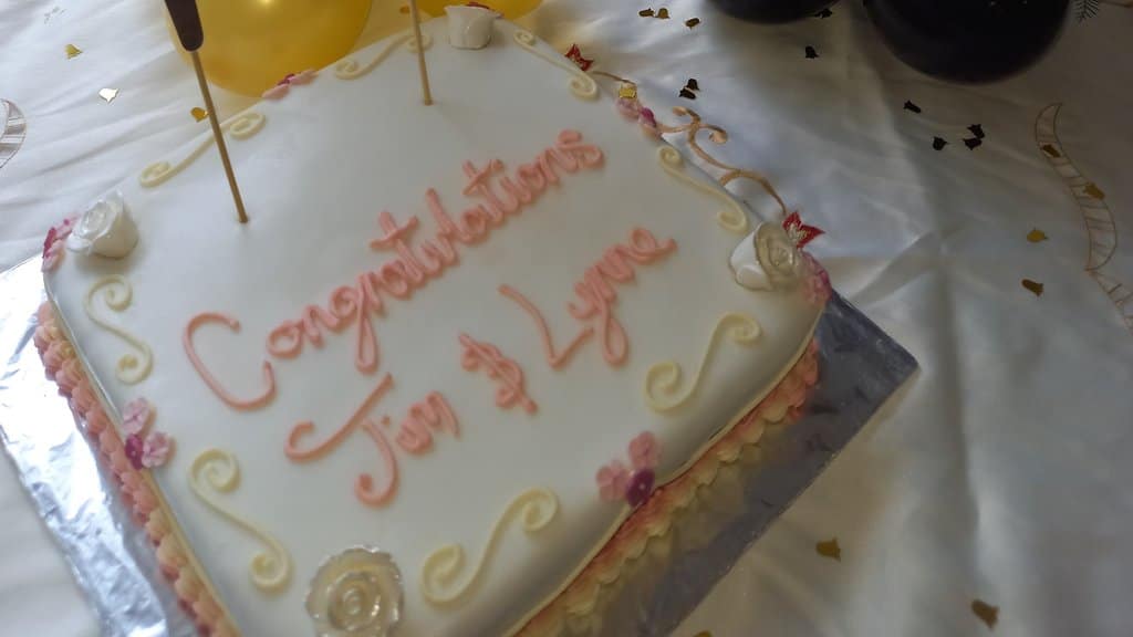 Stari i brak: Par se venčao posle 42 godine veze 3 Wedding cake