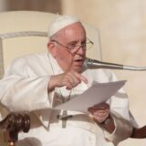 Religija: Papa Franja poručio sveštenicima i časnim sestrama da ne gledaju pornografiju jer „odatle đavo vreba" 12