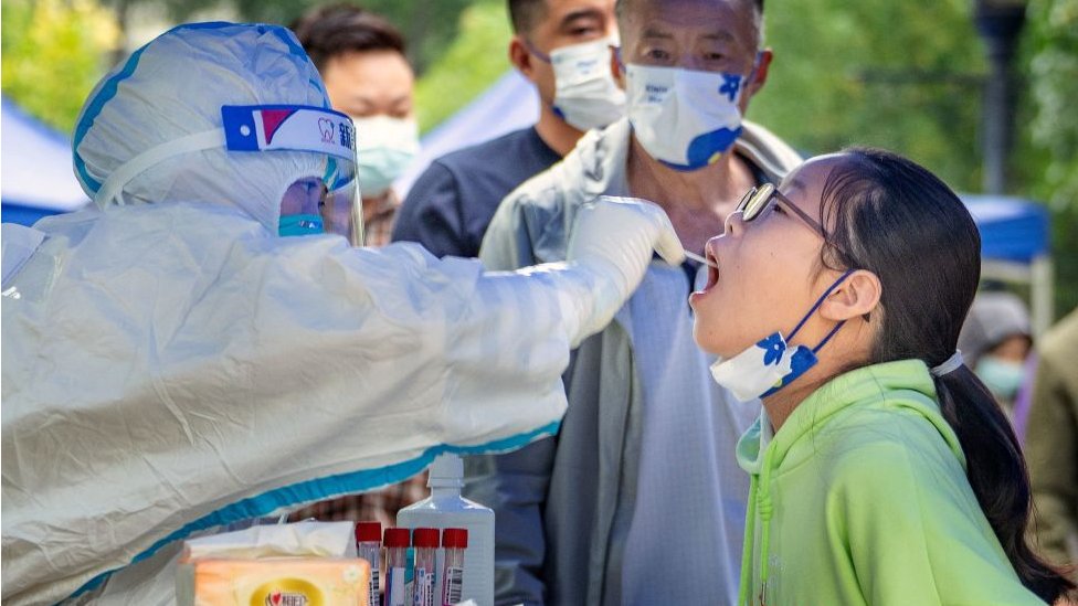 U Kini je treći dan zaredom prijavljeno više od 1.000 zaraženih ljudi