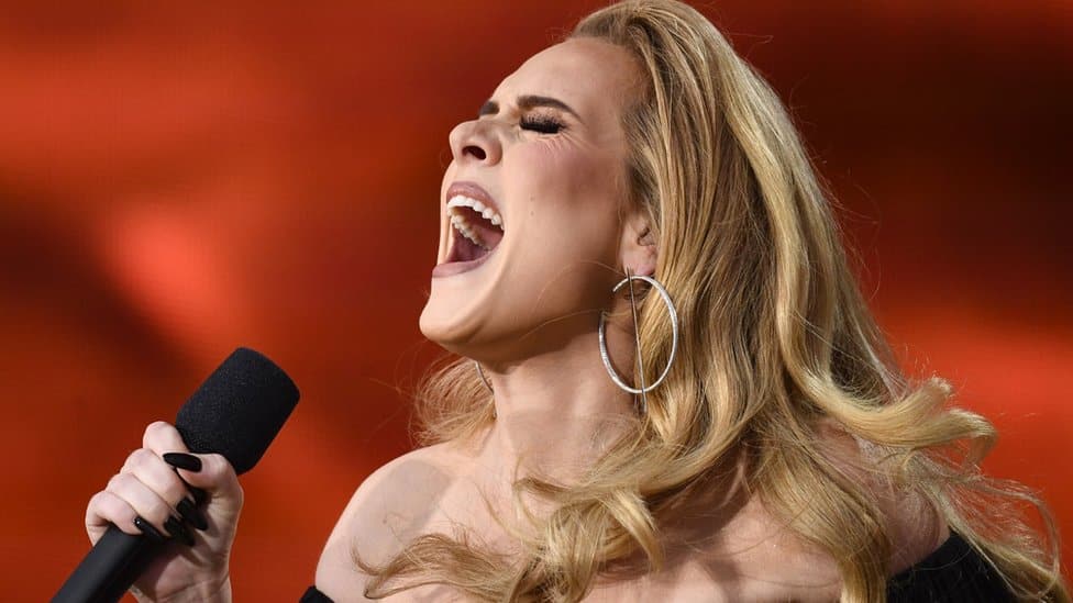 Adele degree: 'To be or not to be?'