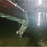 Indija i nesreća: Srušio se most na zapadu zemlje, poginulo 68 ljudi 6