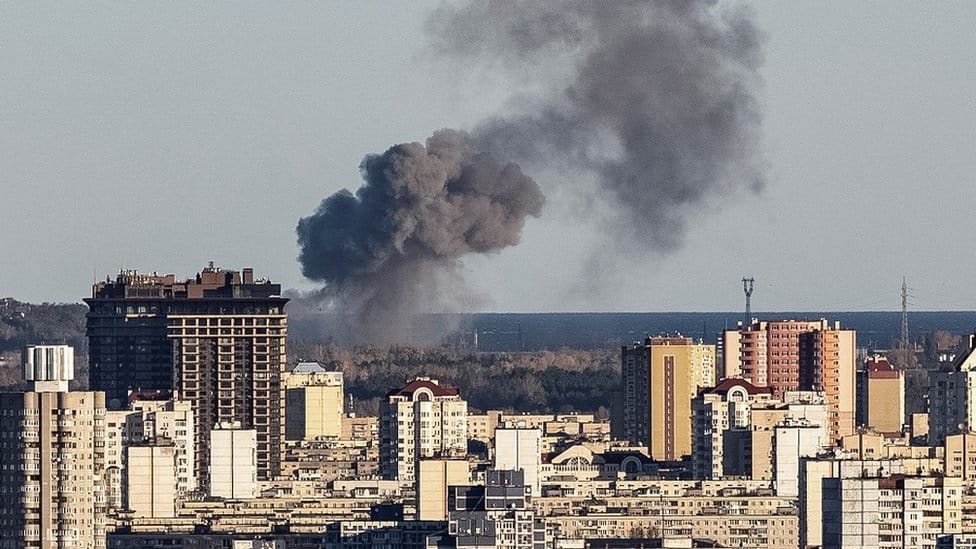 Rusija i Ukrajina: Ruski raketni napadi širom Ukrajine, od počletka rata poginulo blizu 8.000 civila, tvrdi Kijev 1 napad na kijev